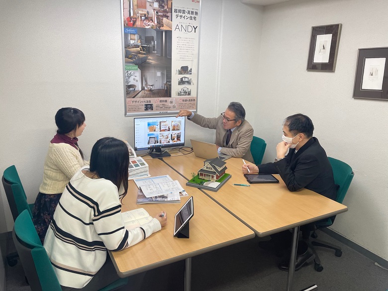 ＜ネットワーク事業本部＞商品開発